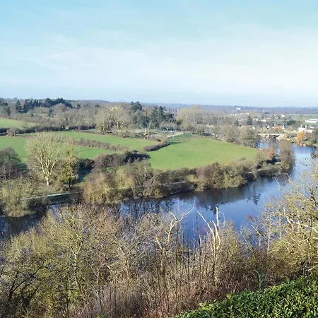 Feriehus Stunning In Du Plessis